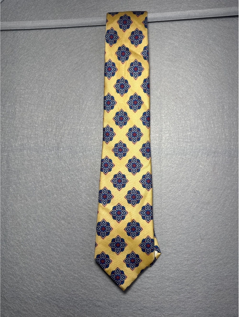 Scott Reed Yellow Silk Men's Tie with Blue and Red Pattern